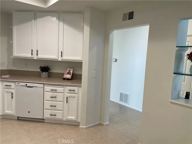253 Chesterfield 145, Newport Beach, California 92660