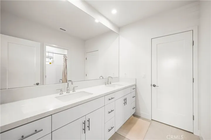 106 Bright Star, Irvine, California 92618