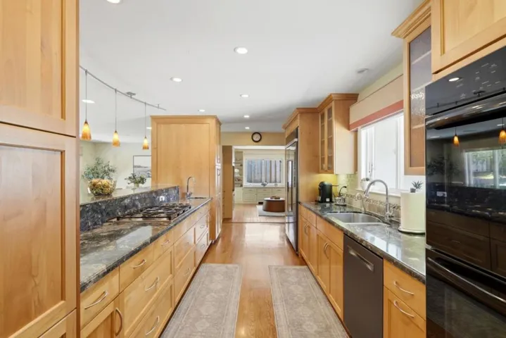 , Burlingame, California 94010