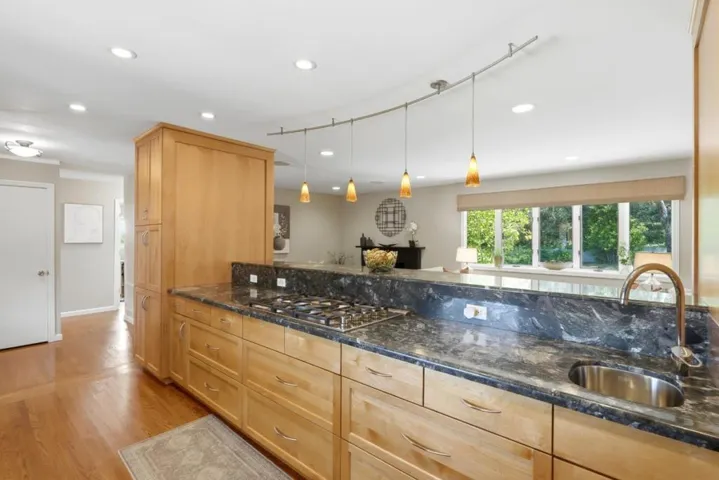 , Burlingame, California 94010