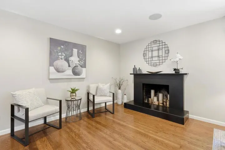 , Burlingame, California 94010
