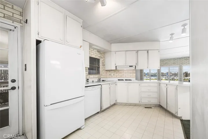 Fridge, dishwasher, stove, oven