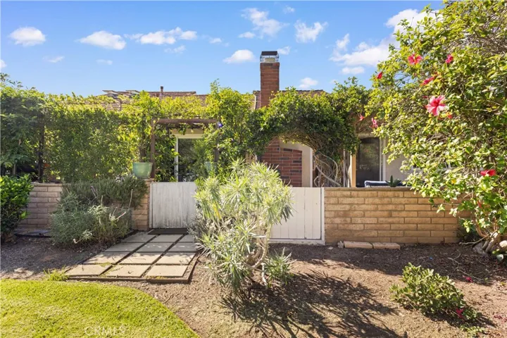 15 Eucalyptus, Irvine, California 92612