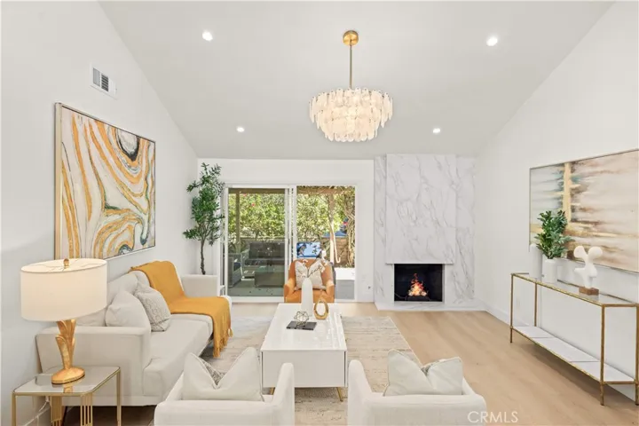 15 Eucalyptus, Irvine, California 92612