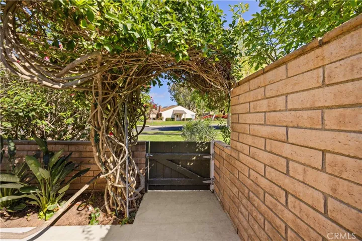 15 Eucalyptus, Irvine, California 92612