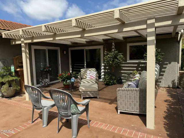 1185Paquita_BackPatio