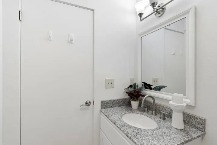 1033 Crestview Drive 110, Mountain View, California 94040