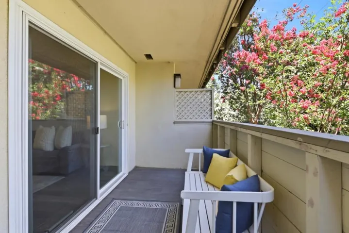 1033 Crestview Drive 110, Mountain View, California 94040