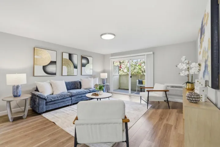 1033 Crestview Drive 110, Mountain View, California 94040