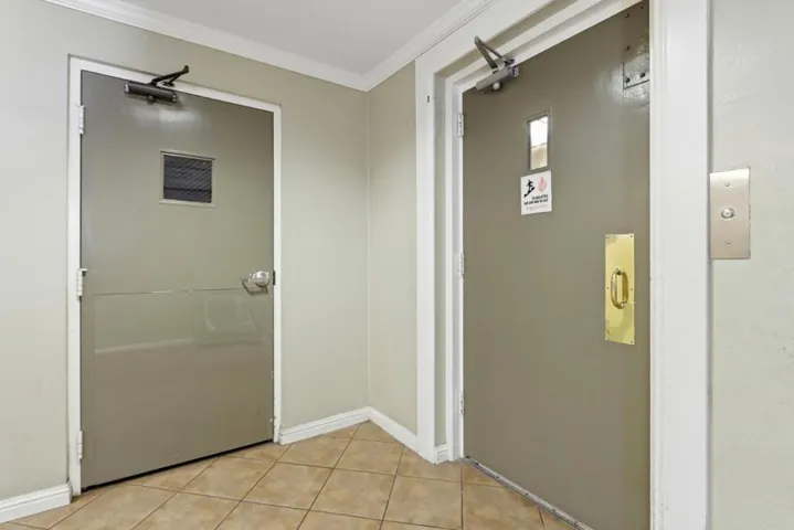 1033 Crestview Drive 110, Mountain View, California 94040