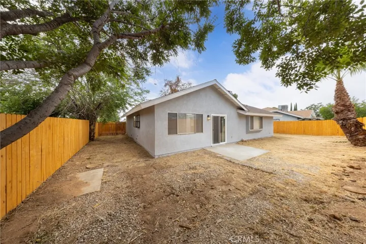 13707 4th, Yucaipa, California 92399