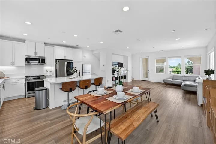 12903 Calabria, La Mirada, California 90638