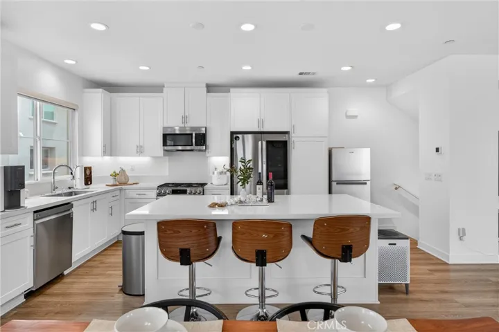 12903 Calabria, La Mirada, California 90638