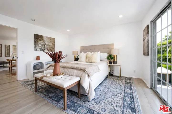 4249 Longridge Avenue 209, Studio City, California 91604