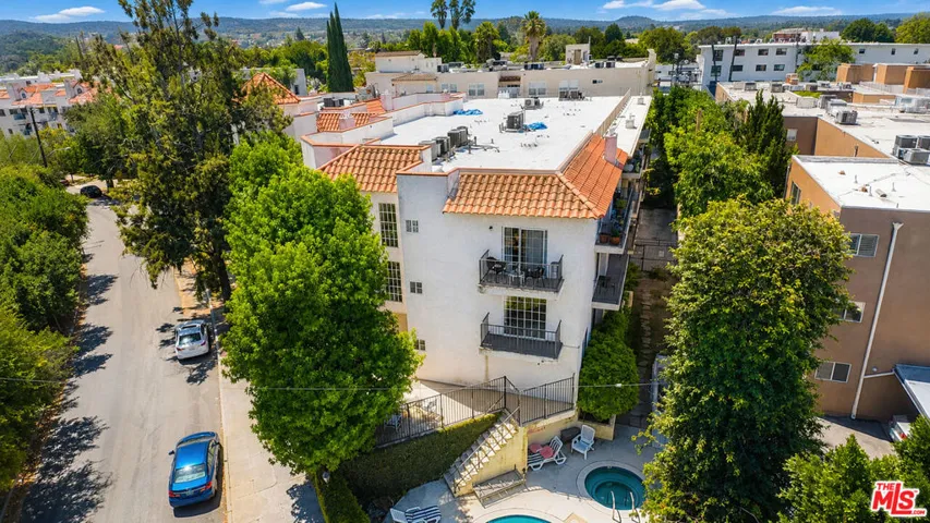4249 Longridge Avenue 209, Studio City, California 91604