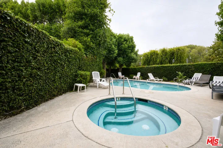 4249 Longridge Avenue 209, Studio City, California 91604