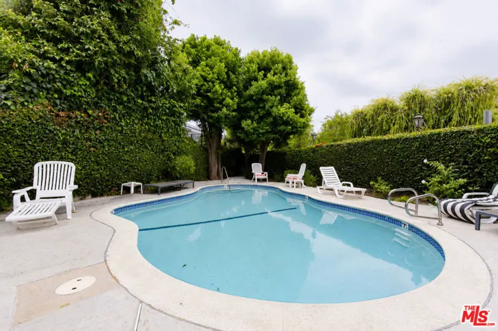 4249 Longridge Avenue 209, Studio City, California 91604