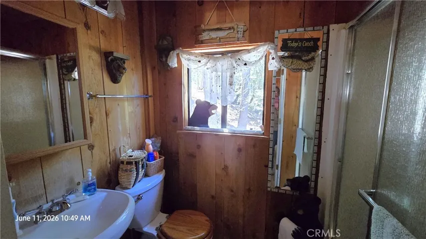 Bathroom downstairs