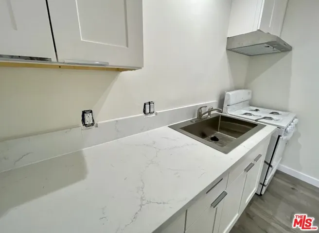 4826 Coolidge Avenue, Culver City, California 90230