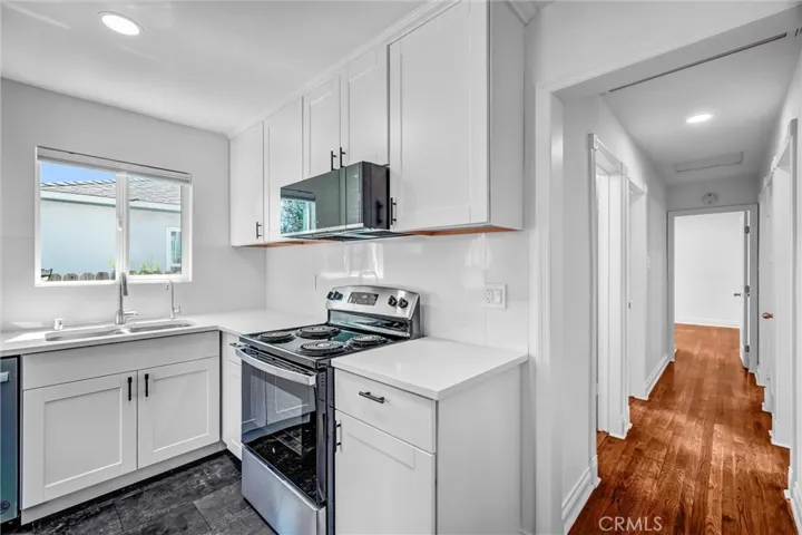 5960 Pepperwood Avenue, Lakewood, California 90712