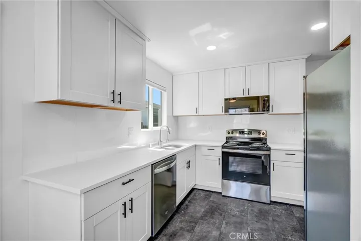 5960 Pepperwood Avenue, Lakewood, California 90712