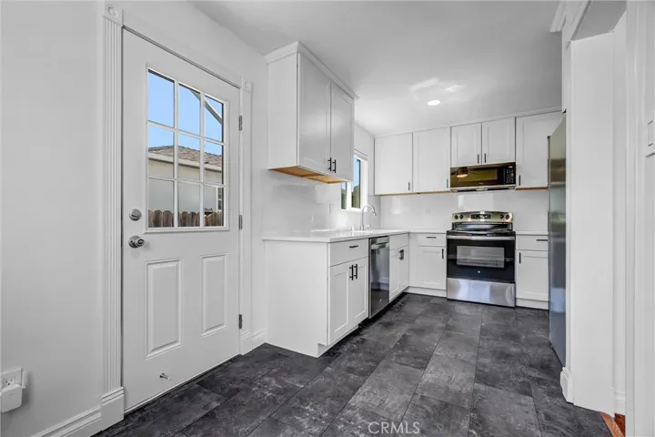 5960 Pepperwood Avenue, Lakewood, California 90712