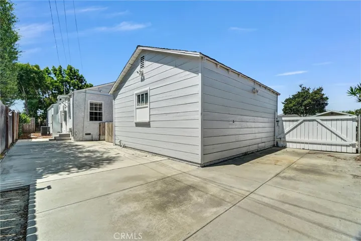 5960 Pepperwood Avenue, Lakewood, California 90712