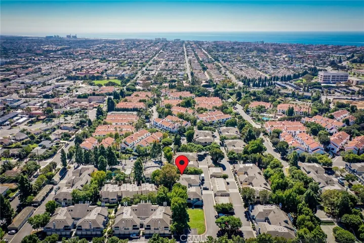 19342 Sunray Lane 104, Huntington Beach, California 92648