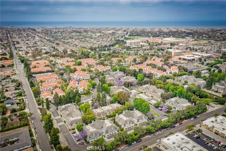 19342 Sunray Lane 104, Huntington Beach, California 92648