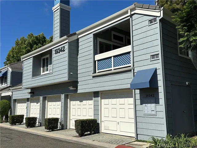 Garage is 2nd Door from mailbox