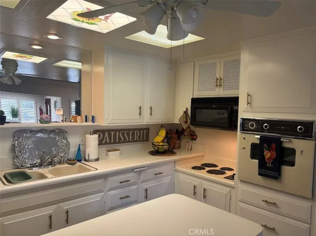 1290 Northwood Road 161i, Seal Beach, California 90740