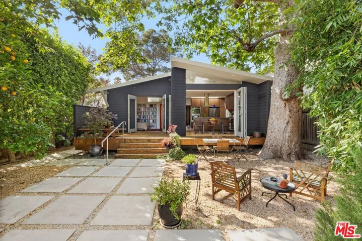 712 Copeland Court, Santa Monica, California 90405
