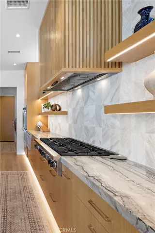 Another view of the 8-Burner Viking Cook Top