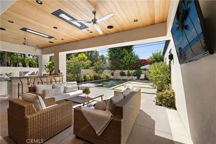 Built-in heaters and fans, outdoor TV