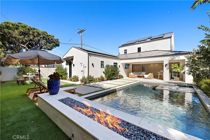 Unaltered view of backyard