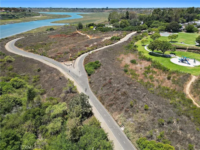 Newport Back Bay Trails