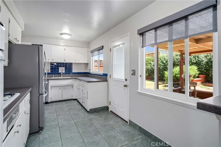 1026 W Avenue J9, Lancaster, California 93534