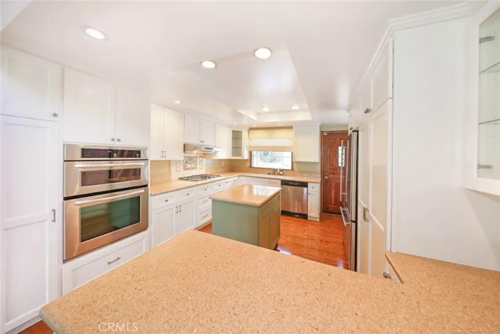 3370 Troy, Los Angeles, California 90068