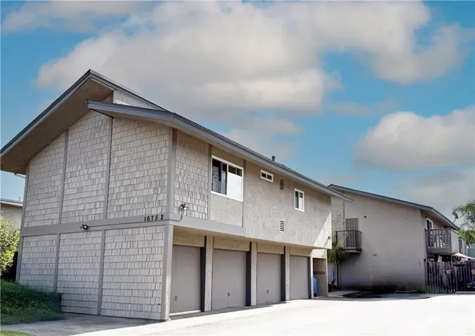 16752 Sims Lane