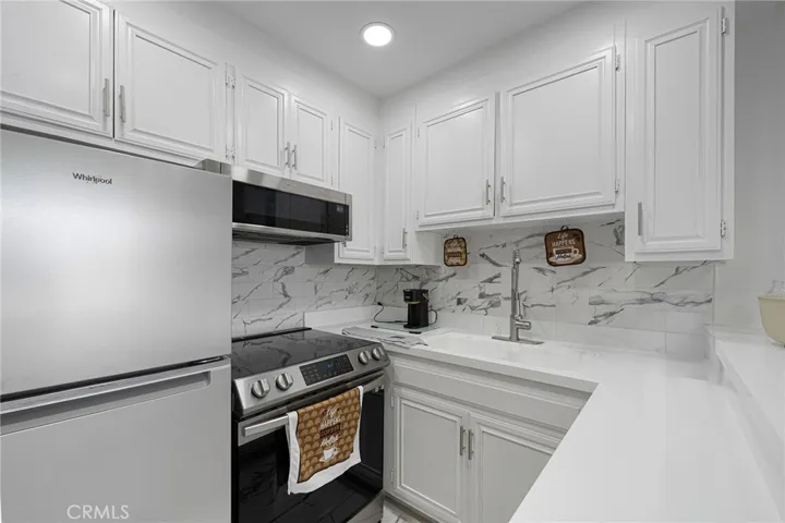 300 Cagney, Newport Beach, California 92663