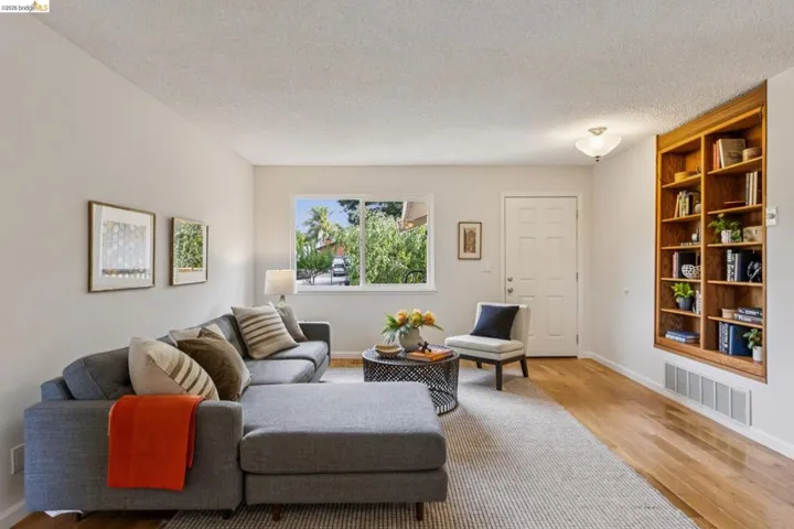 1131 Mitchell Way, El Sobrante, California 94803