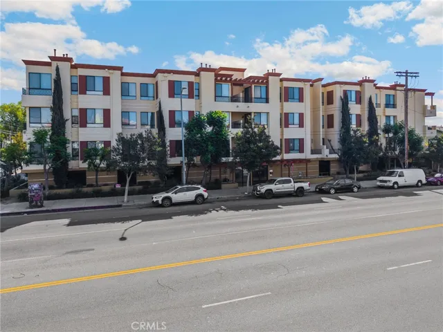 6938 Laurel Cyn Blvd #303