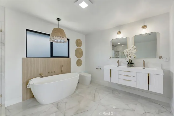 17392 Lido, Huntington Beach, California 92647