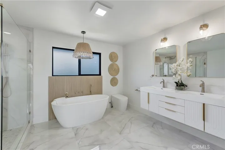 17392 Lido, Huntington Beach, California 92647