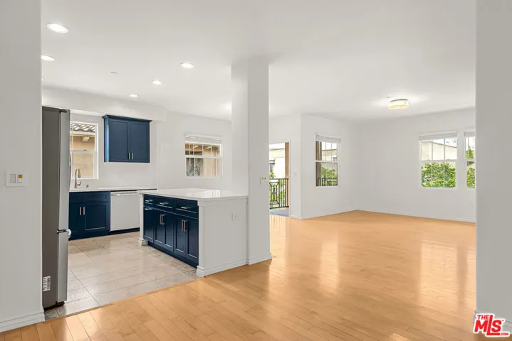 13080 Pacific 401, Playa Vista, California 90094