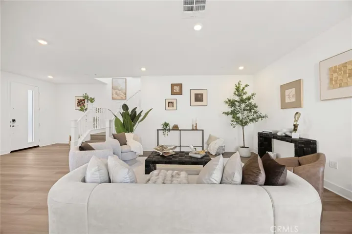 201 Longspur, Irvine, California 92618