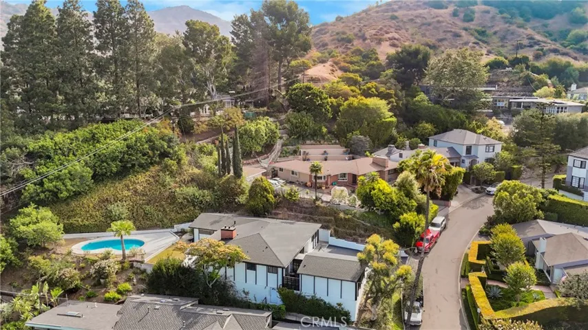 5631 Park Oak, Los Angeles, California 90068