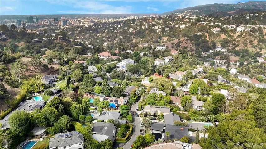 5631 Park Oak, Los Angeles, California 90068