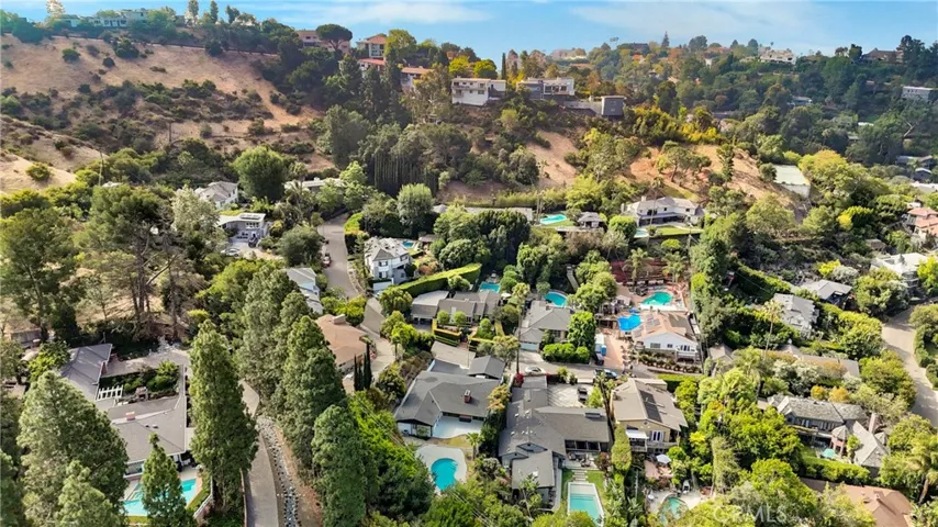 5631 Park Oak, Los Angeles, California 90068