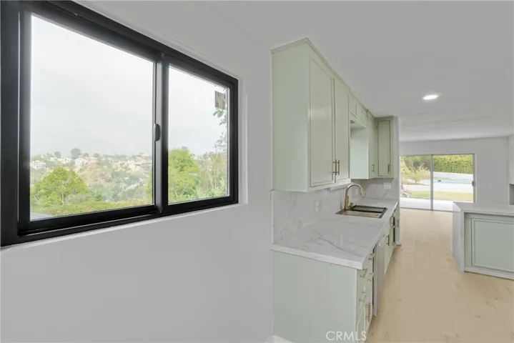 5631 Park Oak, Los Angeles, California 90068